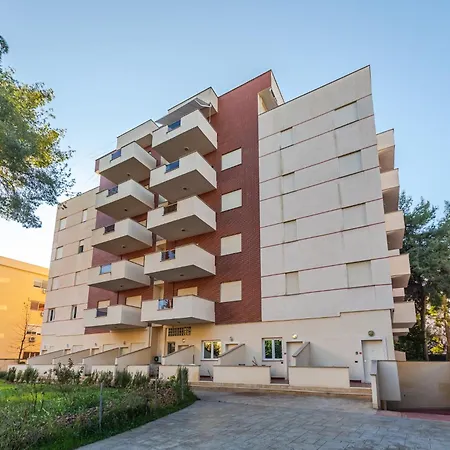 Easy Stay Residences Golem  Exterior photo