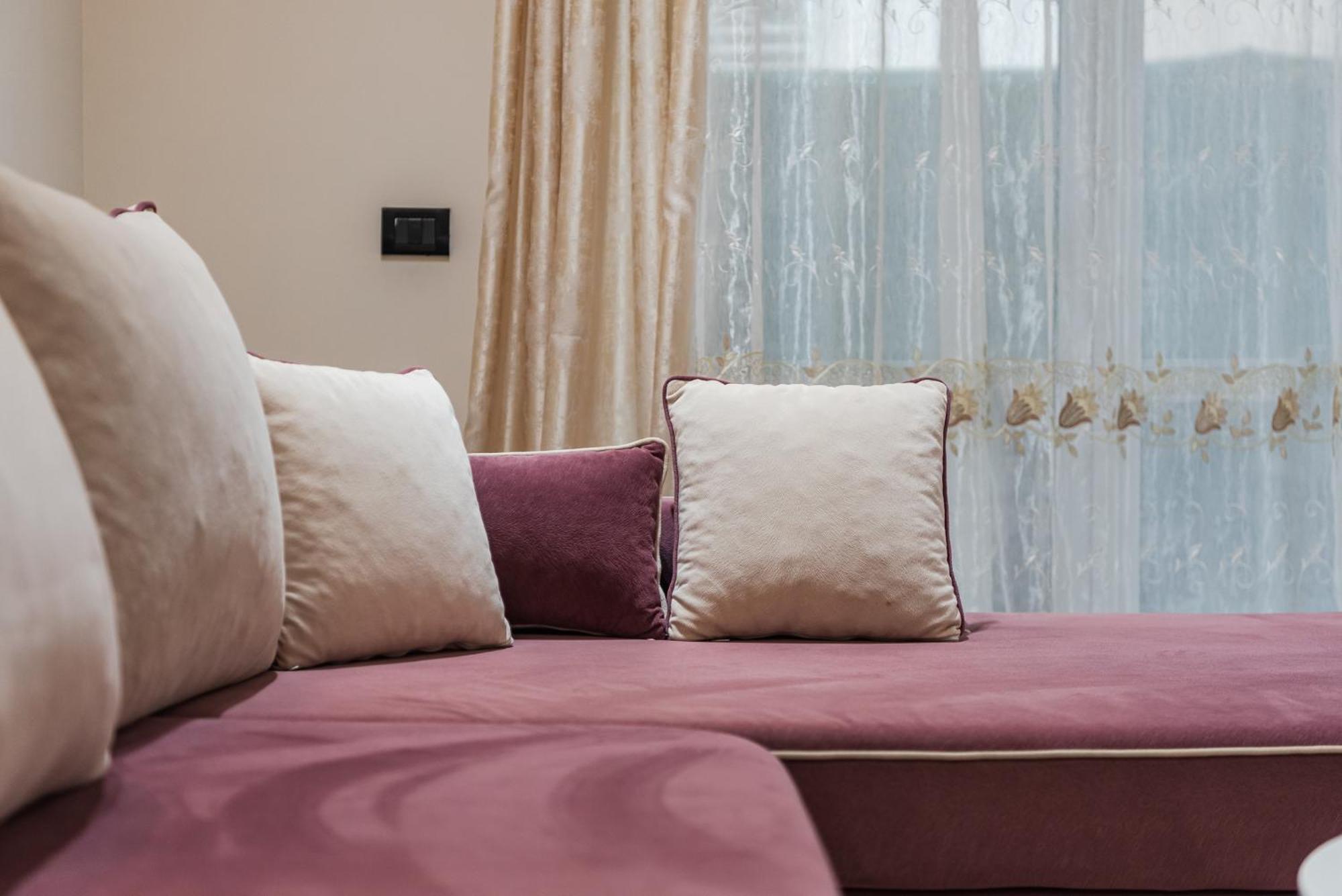 Easy Residences Apartment *
