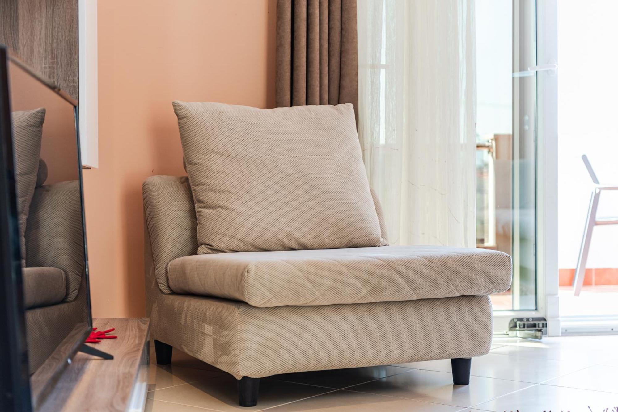 Apartment Easy Residences *